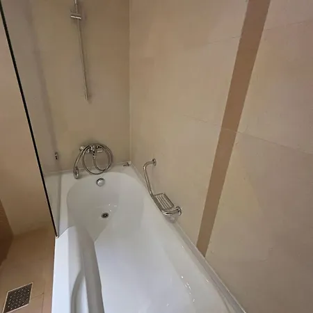 Cataleya Luxury Room's *